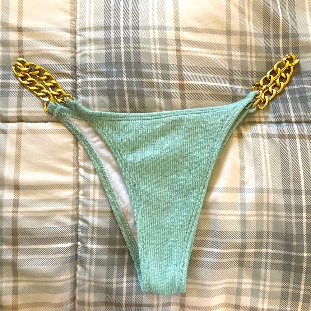Shein bathing suit bottom w/gold chains sides! Super sexy!